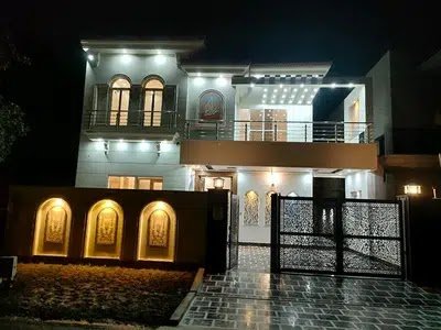 10 Marla house for sale