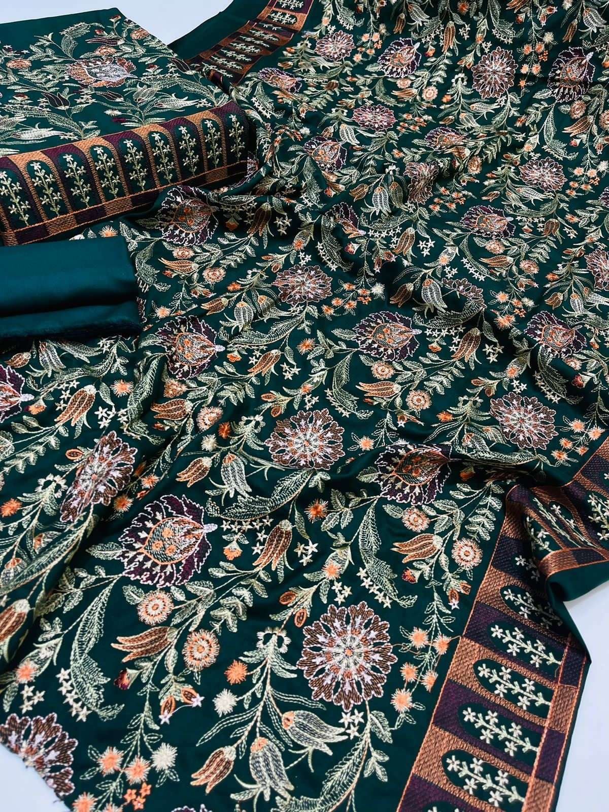 *❁﷽❁* Bareeze 250KT *Winter Collection 2022* Fabric *Best Quality Dhanak* 3pc *Front Full Heavy E