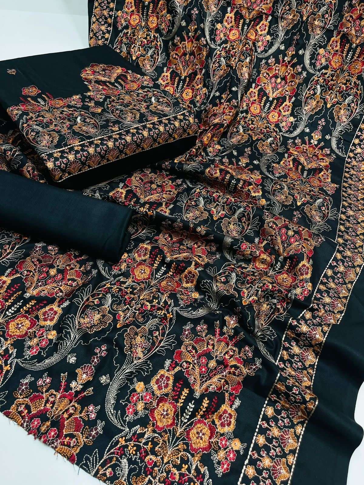 *❁﷽❁* Bareeze 250KT *Winter Collection 2022* Fabric *Best Quality Dhanak* 3pc *Front Full Heavy E