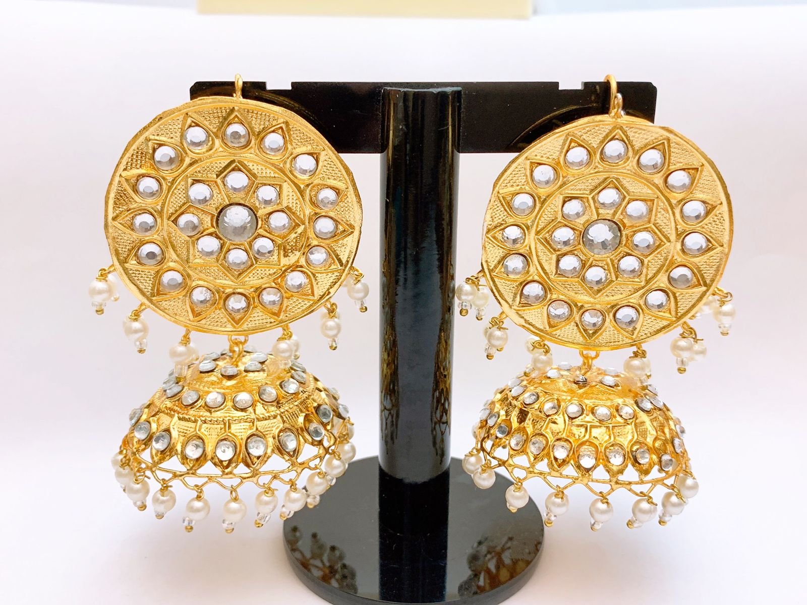 Brand new artificial jewelry for sale in Lahore Every type contact me