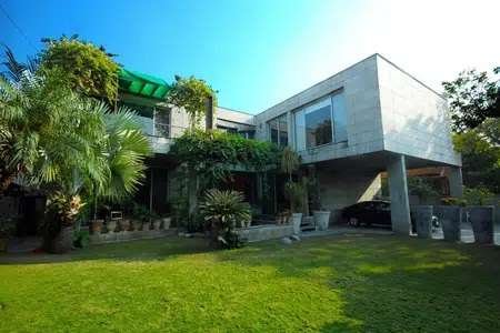 2 Kanal owner build well maintained modern bungalow for sale