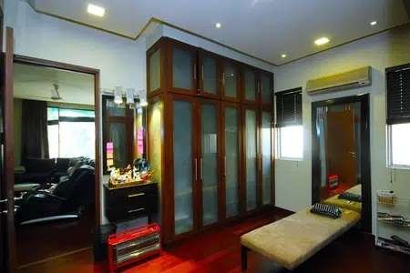 2 Kanal owner build well maintained modern bungalow for sale