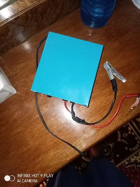 Universal battery charger 12 Volt 10 ampere