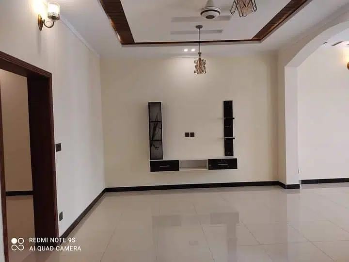 6 marla house available for rent in snober city.