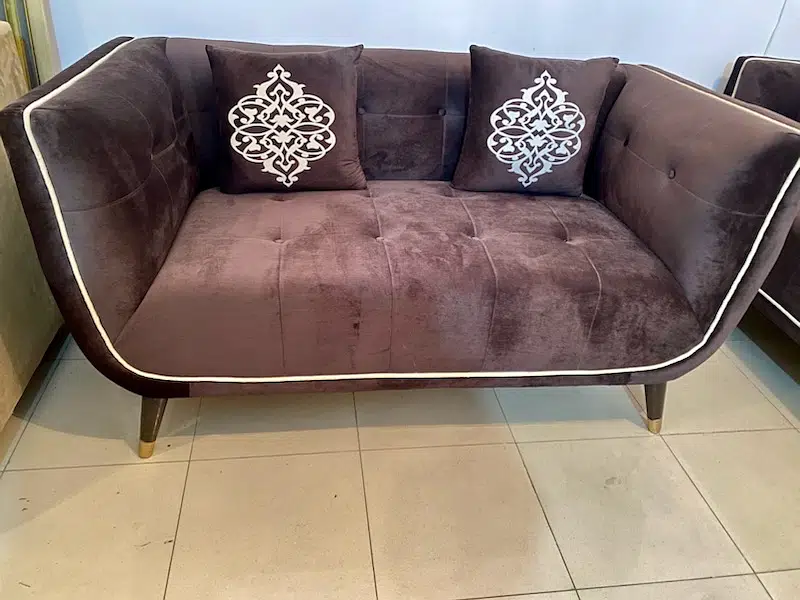 Elegant sofa set 6 seater slightly used