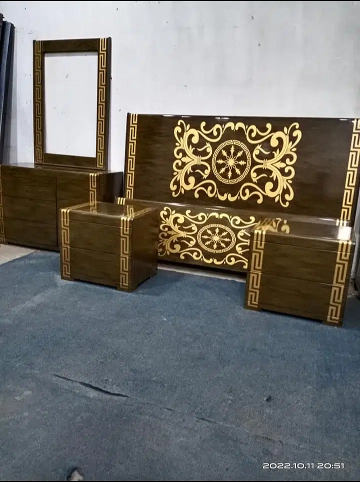 Double bed / bed set /gloss paint bed / Furniture