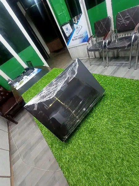 6Th Gen#Core i5#01TB HDD#04GB Ram#Lenovo #5Hour Battery#Like New A+