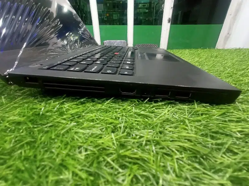 6Th Gen#Core i5#01TB HDD#04GB Ram#Lenovo #5Hour Battery#Like New A+