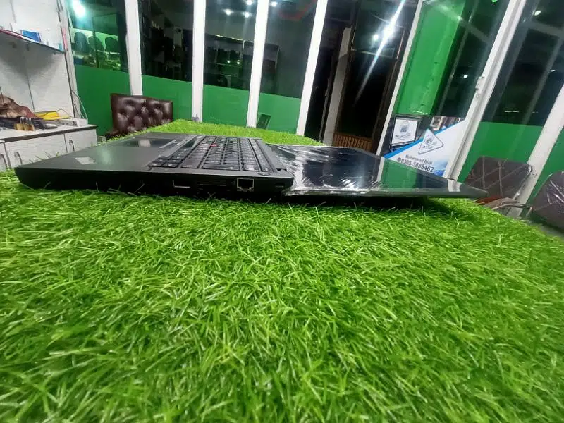 6Th Gen#Core i5#01TB HDD#04GB Ram#Lenovo #5Hour Battery#Like New A+