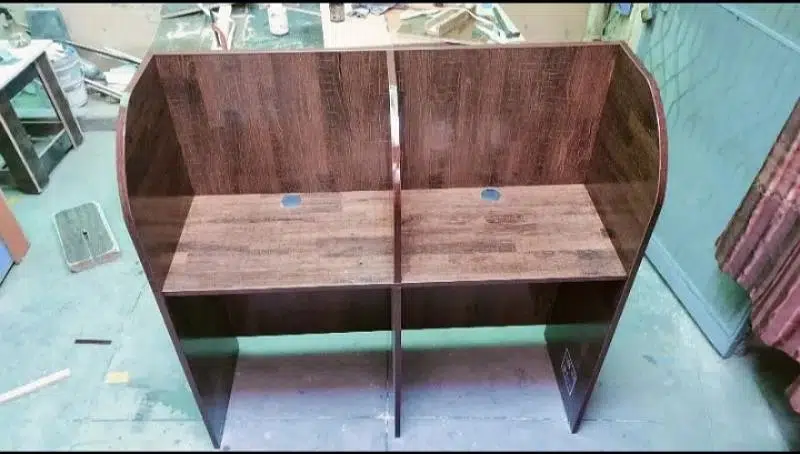 Computer table | work stations | clusters | cubical