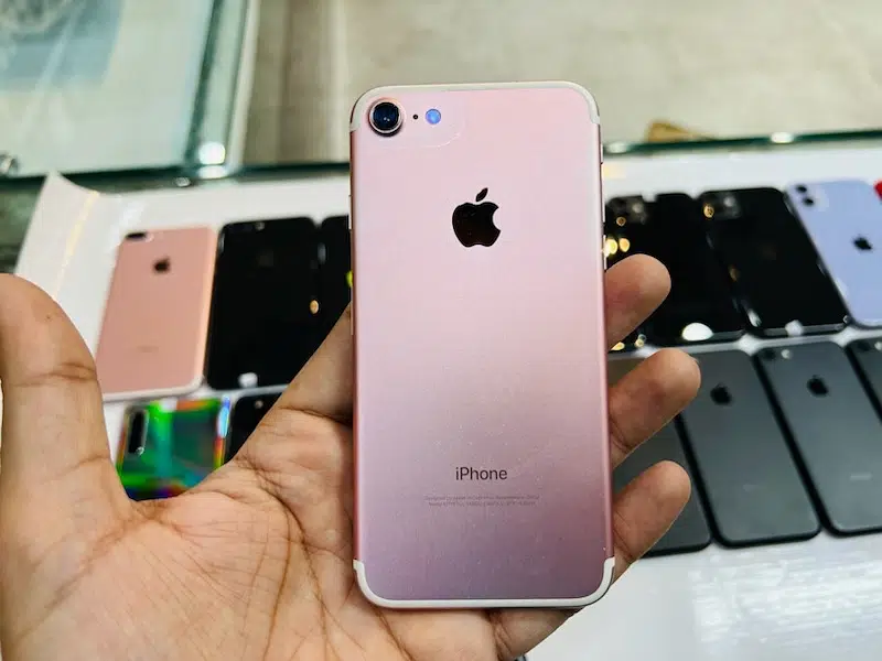 iPhone 7 32gb Non PTA Black and Rose Gold
