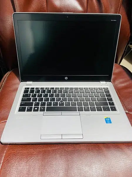 (GIFT by HP ELITEBOOK FOLIO) i5 4th (9480m) BOX PACK CONDITION