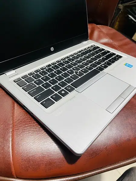 (GIFT by HP ELITEBOOK FOLIO) i5 4th (9480m) BOX PACK CONDITION