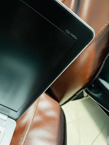 (GIFT by HP ELITEBOOK FOLIO) i5 4th (9480m) BOX PACK CONDITION