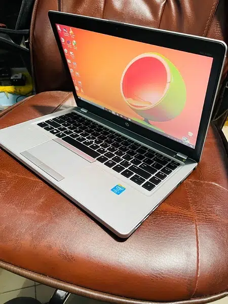 (GIFT by HP ELITEBOOK FOLIO) i5 4th (9480m) BOX PACK CONDITION