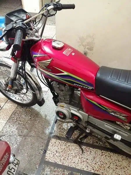 Honda bike 125 cc for sale 0307,,9553,,704