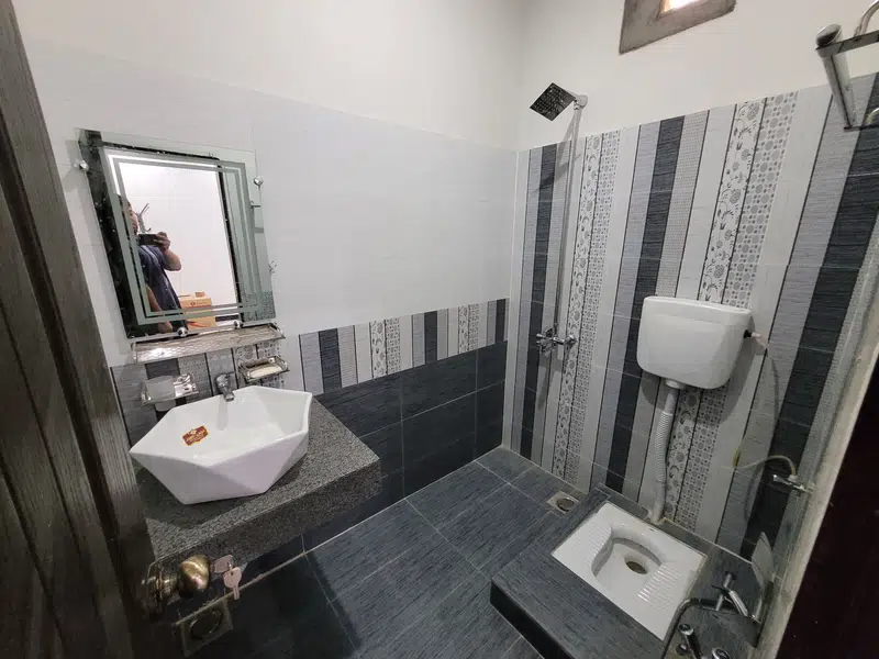 New 1st Floor Boundary Wall facing, wide road for URGENT rent