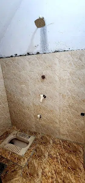 house in colony with final price no bargening please