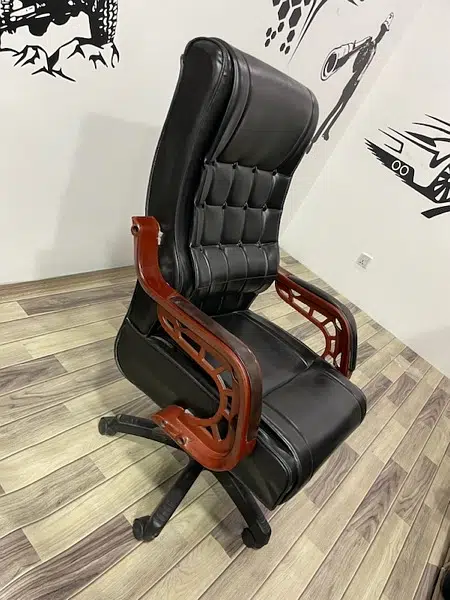 Executive Office Chair