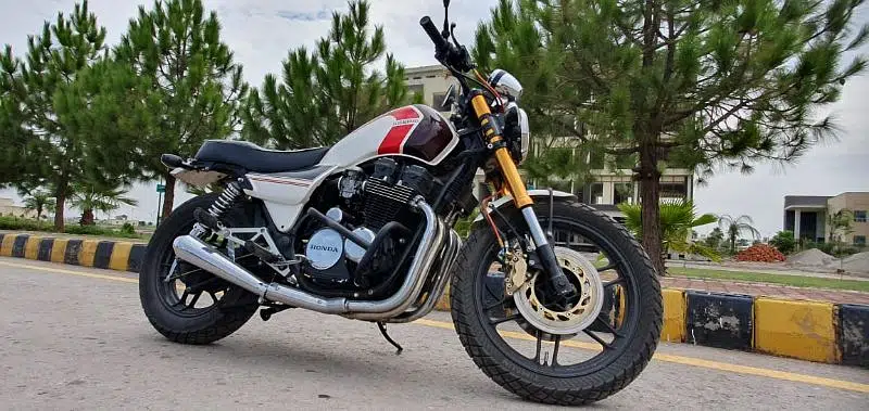 Honda CBX Heavy Bike