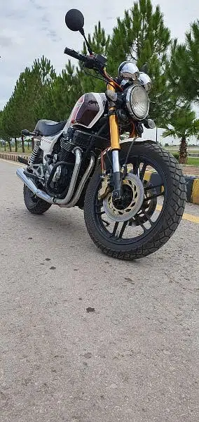 Honda CBX Heavy Bike