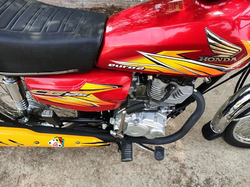 Honda 125 Model 2021 Only 5000+ KM Use Fbulous bike 100% Totel Originl