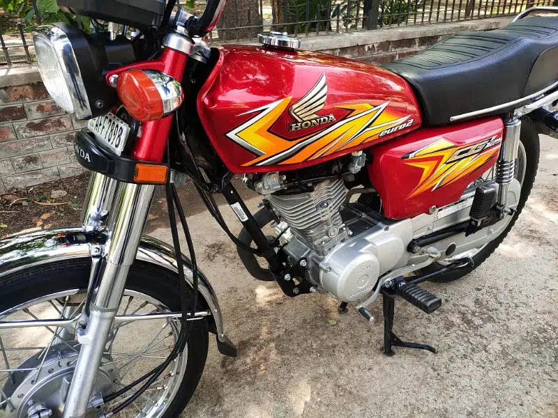 Honda 125 Model 2021 Only 5000+ KM Use Fbulous bike 100% Totel Originl