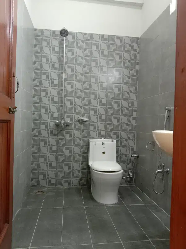 Beautiful 5.6 Marla double story house for sale in Pakistan Town Ph 1
