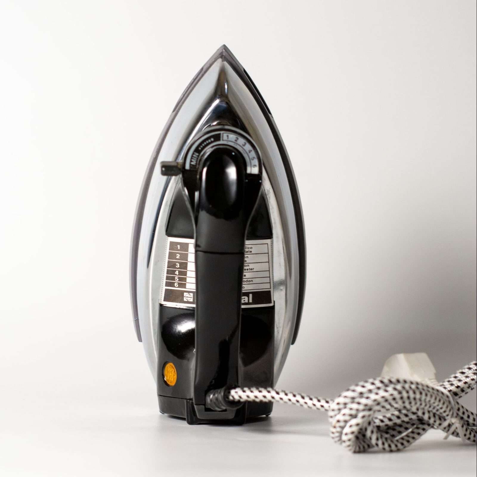 National // Heavy Weight // Automatic Iron. Price 3750