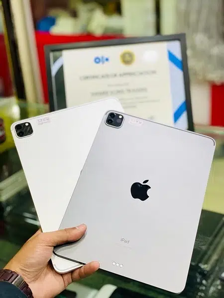 Apple IPADS. AIR SERIES. PRO 11. PRO 12.9. 10th gen. qty Avail