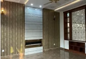 10 Marla Brand New House At Ideal Location In Central Park Lahore