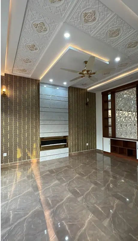 10 Marla Brand New House At Ideal Location In Central Park Lahore