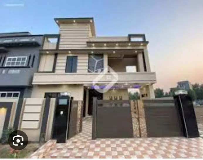15 MARLA PLOT ON 80 FEET MAIN BOULAWARD ROAD IN JUST 21 LAC PER MARLA IN PHASE 1 IN SITARA GOLD CITY SATOANA ROAD.