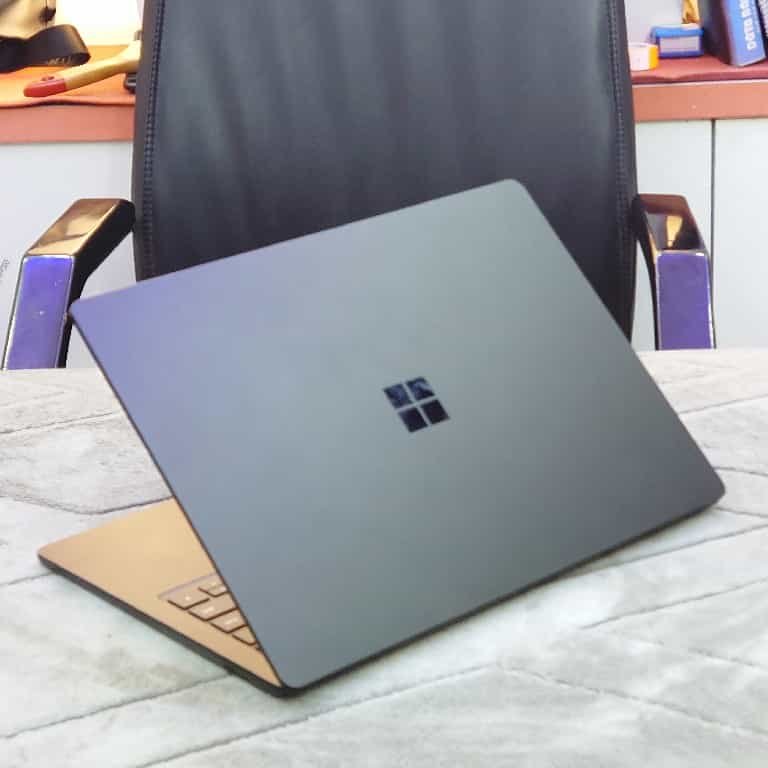 Core i7 10th Gen | 16GB RAM | 256GB SSD | Touchscreen | Wind